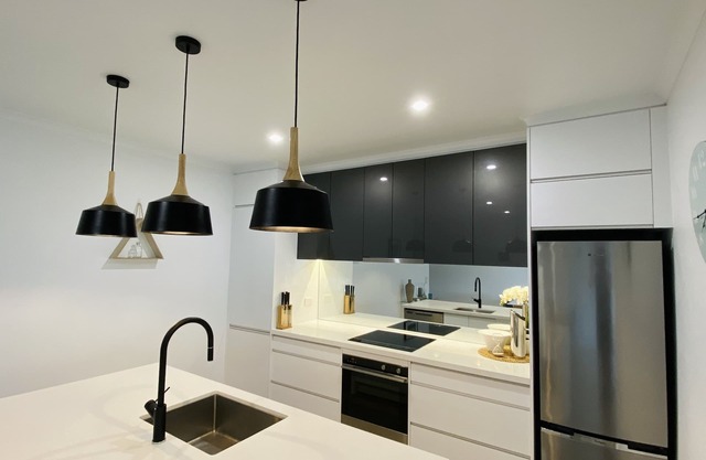 *Modern 2BR APT - BBQ/Pool/Sauna/WiFi