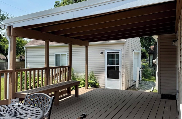 Modern 2BR + Gameroom Fortville home Sleeps 6 in Near Indianapolis
