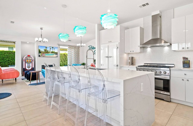 Modern 3 Bed Home at The Desert Princess -Pool, Fitness, Tennis, Golf & Spa