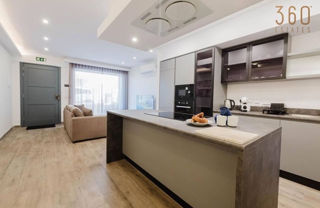 Modern 3BR Maisonette fully equipped w/AC in Qawra