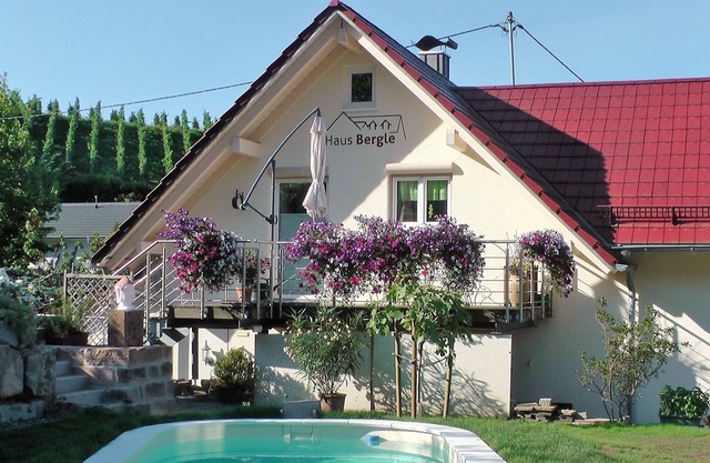 Modern 5 star apartment for 4 people 70 sqm in the middle of the vineyards