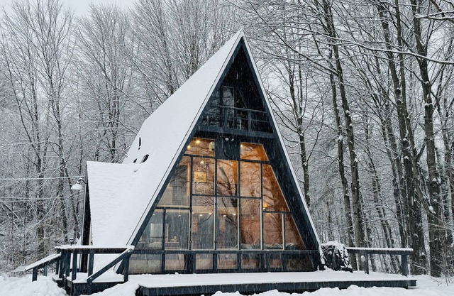 Modern A-frame w Mountain Views - North Conway