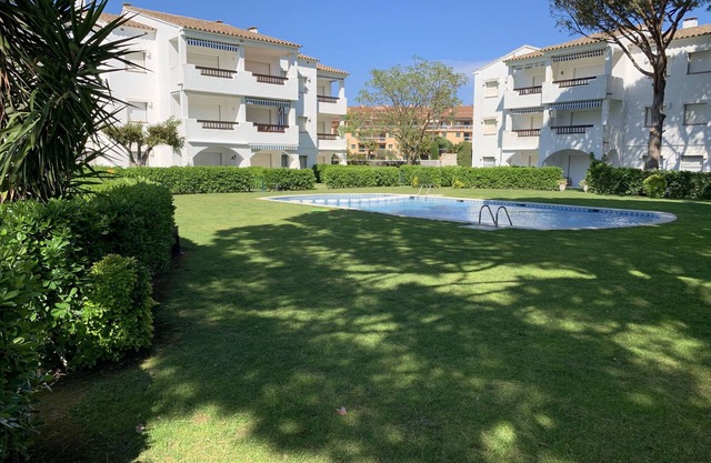 Modern apartment 100mt from the beach