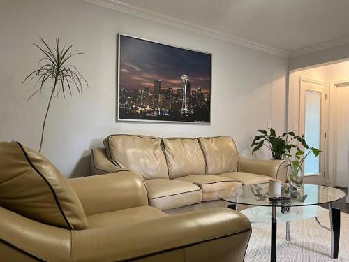 Modern Apartment 15 min from Sea-Tac Airport & near Des Moines Marina