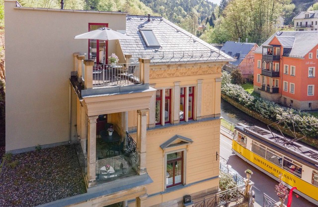 Modern apartment 3 in Villa Emma for 4 people