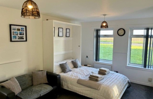 Modern apartment in Stenhousemuir with stunning views