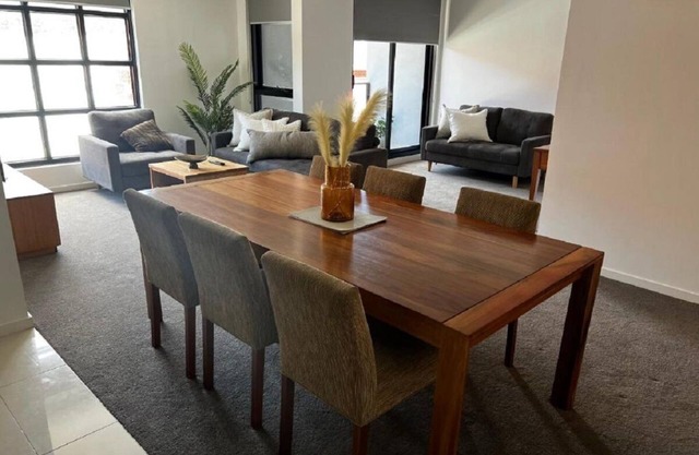 Modern apartment in central Geelong!