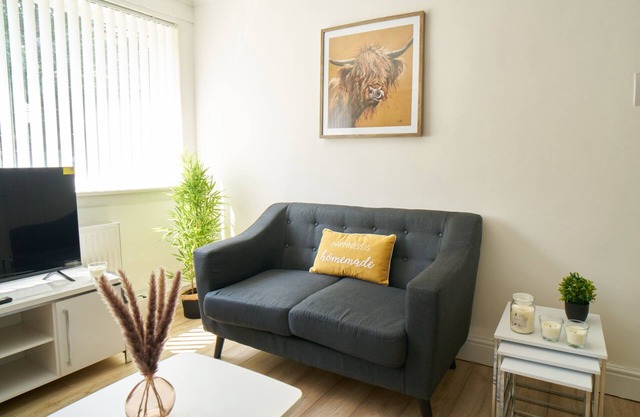 Modern Apartment in North-West Glasgow