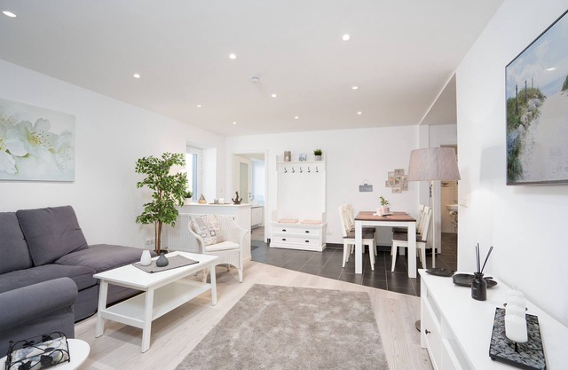 Modern apartment on the Baltic Sea/vacation with your own horse