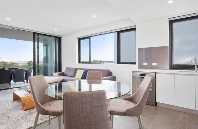 Modern Apartment - South Perth on the Swan