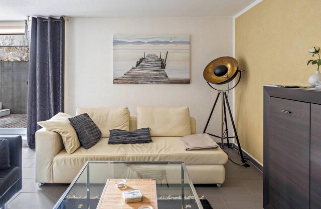 Modern Apartment Steg 1 in Quiet Location with Garden, Terrace & Wi-Fi