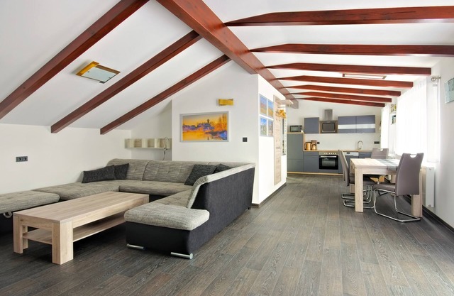 Modern apartment with plenty of space for 4 people
