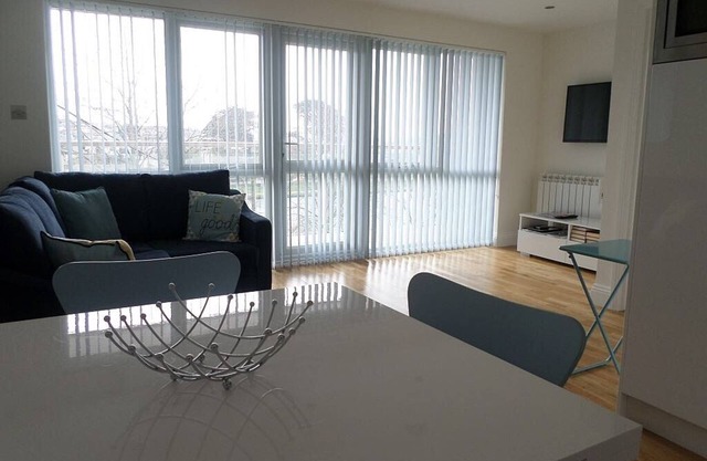 Modern apartment with stunning views of Boating Lake