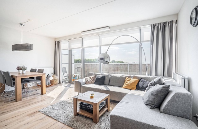 Modern Appartement met Gratis Fietsen. Ideaal Voor een Stedenstrip!