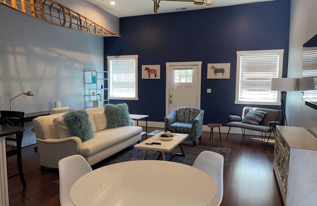 Modern Apt in Historic Butchertown, Cable/Hulu, 5min dwtn