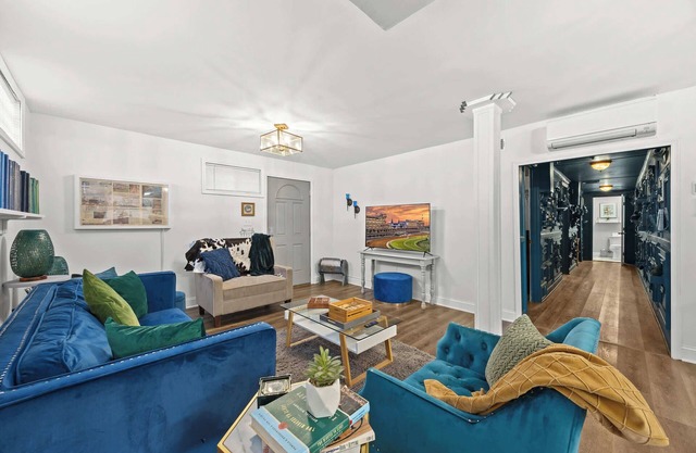 Modern Apt Near Churchill Downs & Expo Center