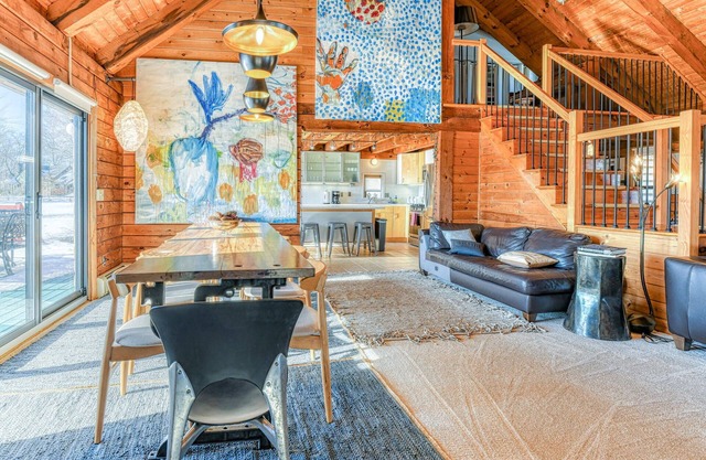 Modern, Artsy, & Lofty Log Home