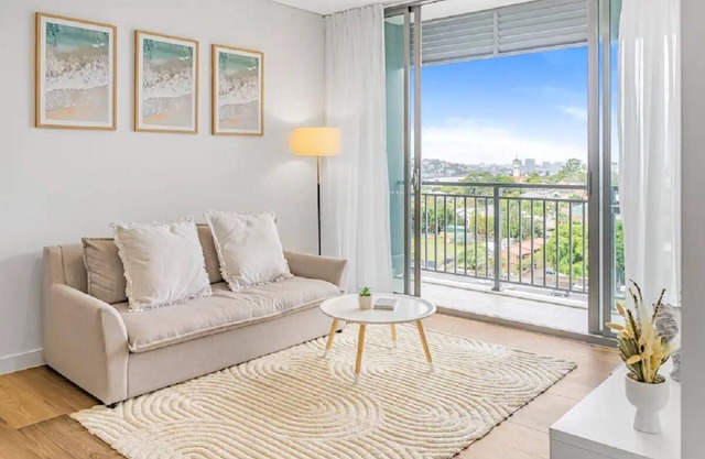 Modern Bowen Hills Apt By Utopia Property Rental - Great Location!