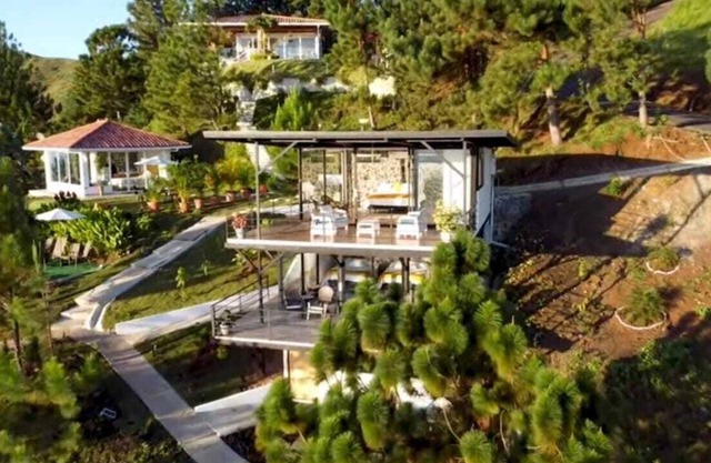 Modern cabin for UP to 19 lost