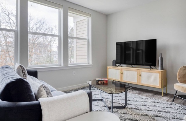 Modern Cambridge 1BR w/W/D, Private access to Linear Park by Blueground