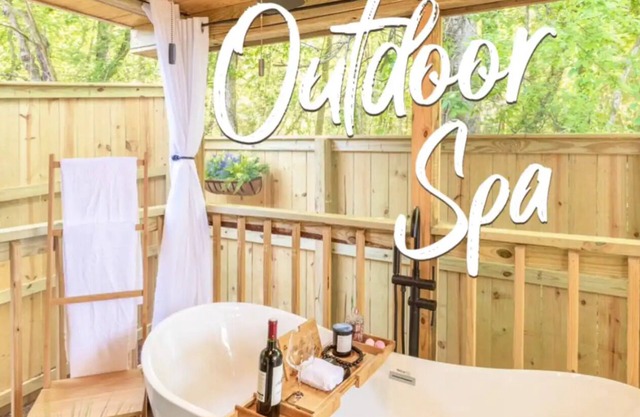 Modern Casita w/Outdoor Tub- Unit B