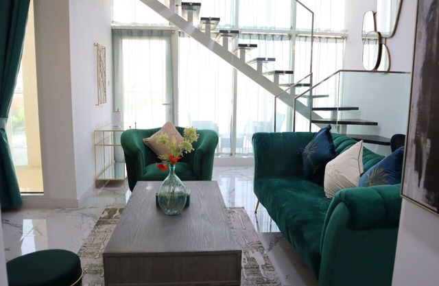 Modern City Duplex 2BR apartment in Masdar City