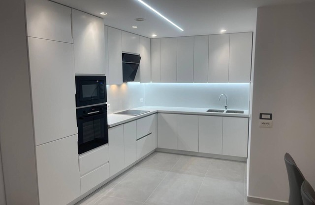 Modern, comfortable apartment close to all the amenities, walking distance apart