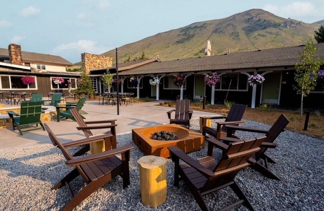 Modern Comforts at Rustic Lodge w/Lively Saloon & Social Courtyard