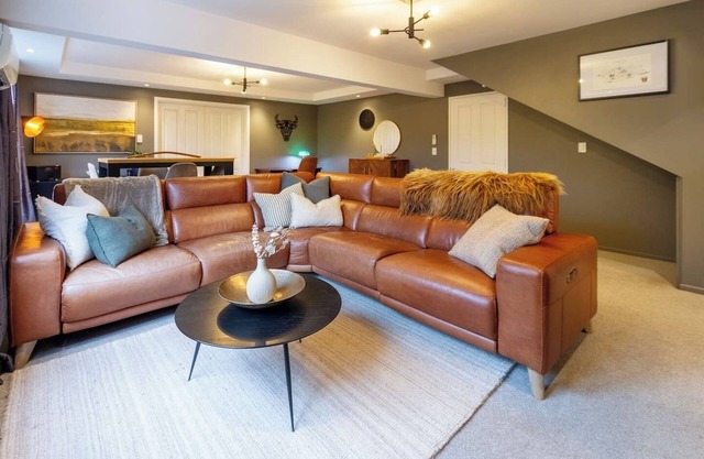 Modern Comforts in Hoon Hay