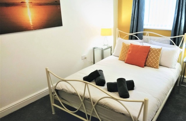 Modern comfy 2-Bedroom flat in St Helens