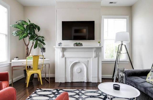 Modern, Convenient Gem: Urban Retreat 'n Richmond