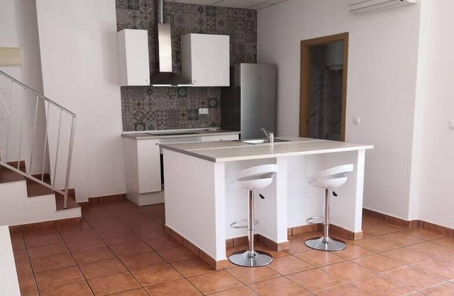 ▷ Modern cottage 5 min drive from the beach 🏖.
