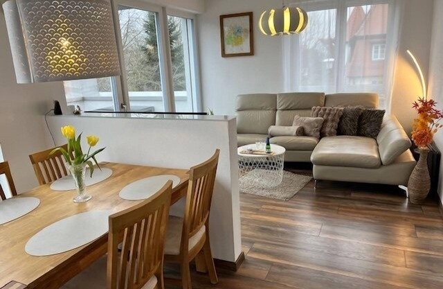 Modern eingerichtete Ferienwohnung mit Balkon