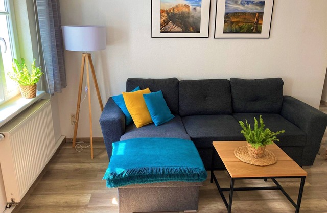 Modern furn. Apartment "Wanderfalke", central & quiet, Säch. Switzerland, 55sqm, terrace