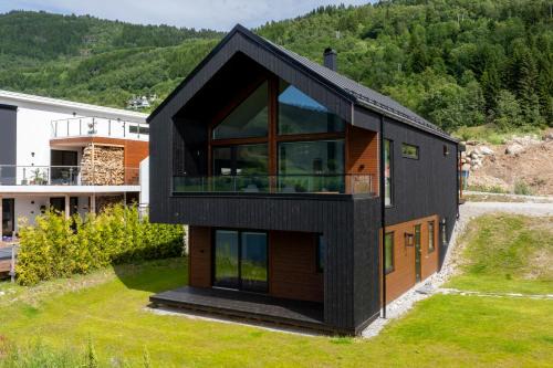Modern gem at Hafslovatnet