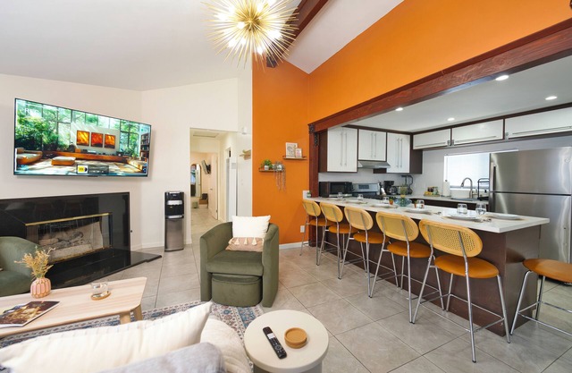 Modern Hideaway & 420 Friendly Patio - Near LAX, Beach + SoFi