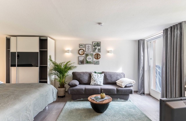Modern Holiday Apartment "Schweizer" with Lake View, Terrace & Wi-Fi