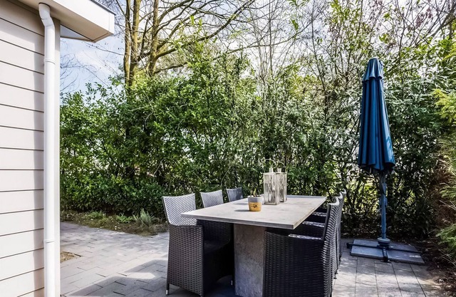 Modern Holiday Home in Reutum with Terrace
