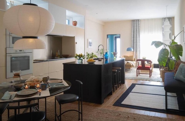 Modern Home in Historic Hudson 3 Bedrooms 3 ensuite Baths