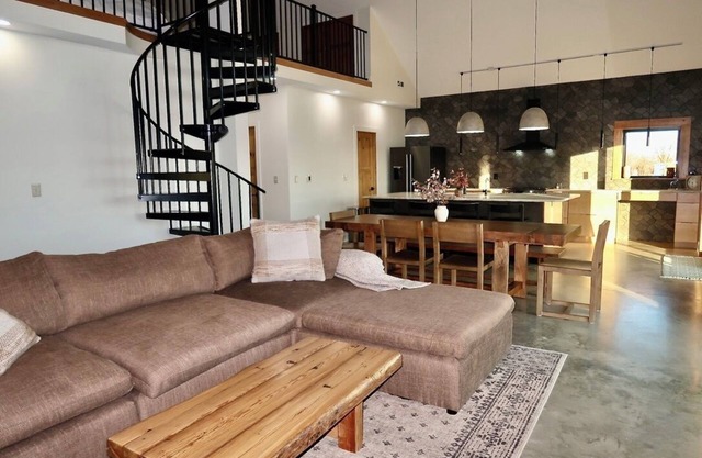 Modern Home in Peaceful Location W/POOL - Sleeps 12!