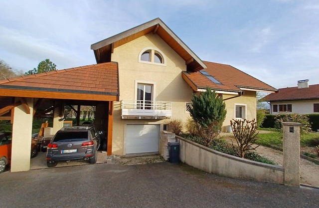 Modern house for families close to Annecy