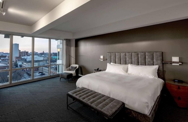 Modern Iowa City Suite – Steps to Campus, Cafes, Museums & Nightlife