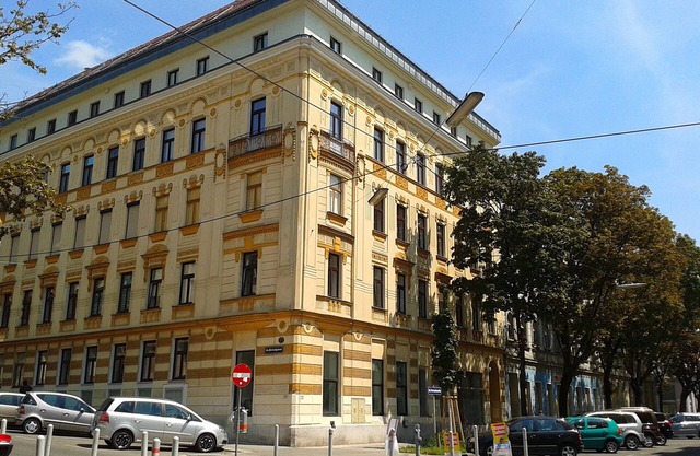 Modern living in Art Nouveau building of 1903