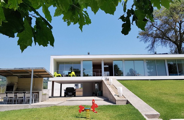 MODERN LUMINOUS HOUSE 220 M2 VILA VERDE BRAGA WITH POOL