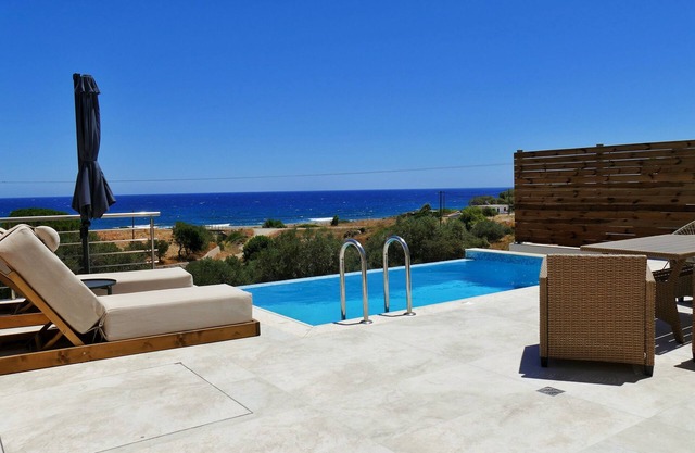 Modern luxurious suite with private pool and sea view, Suite (NI)