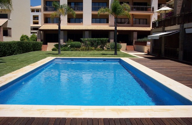 Modern Luxury 4 Bedroom 4 Bathroom Villa with Sky Tv and Wi-Fi