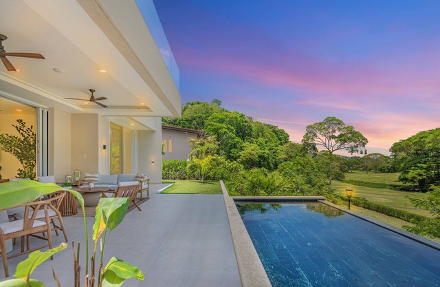 Modern Luxury 4 Bedroom Fairway Dream Home.