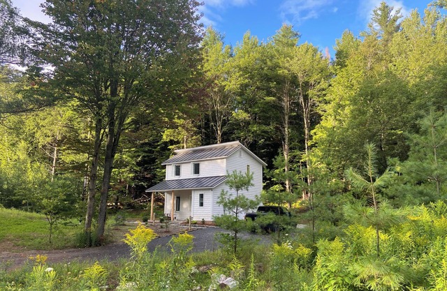 Modern Mountain Home Near Smugglers’ Notch & Stowe