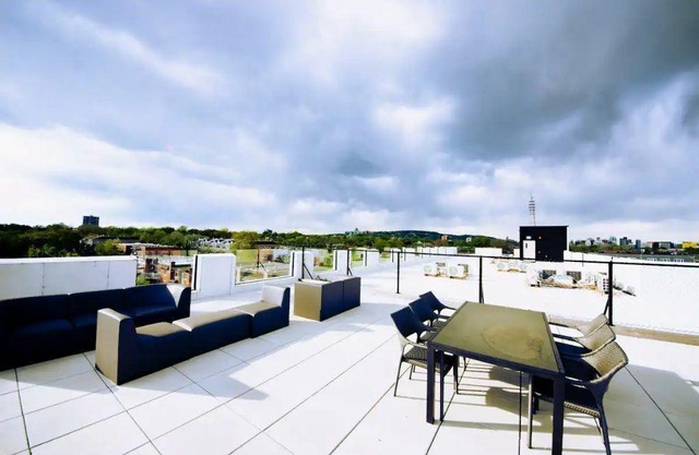 Modern New* King&Queen* 1G Wi-Fi*Gym*Easy Parking