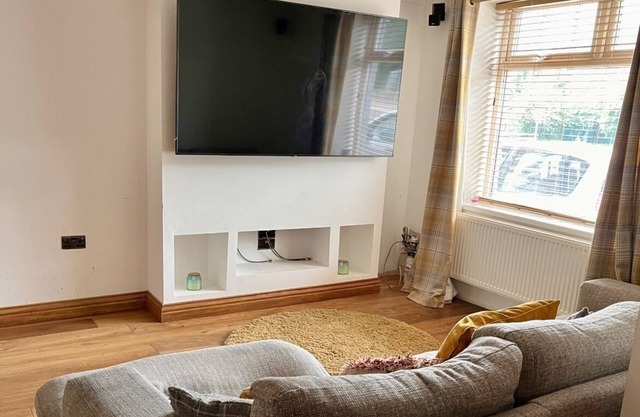 Modern Newly Renovated 3 Story House in Ebbw Vale